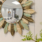 Espejo de Pared Metálico Estilo Bohemio con Diseño de Hoja en Verde Azulado y Dorado