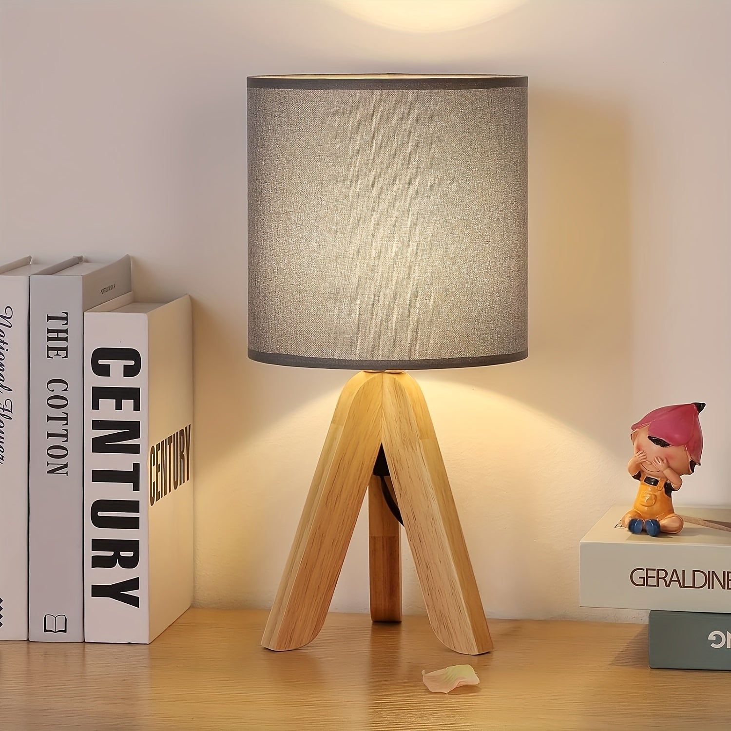 Lámpara de mesa trípode de madera nórdica | Pantalla de tela