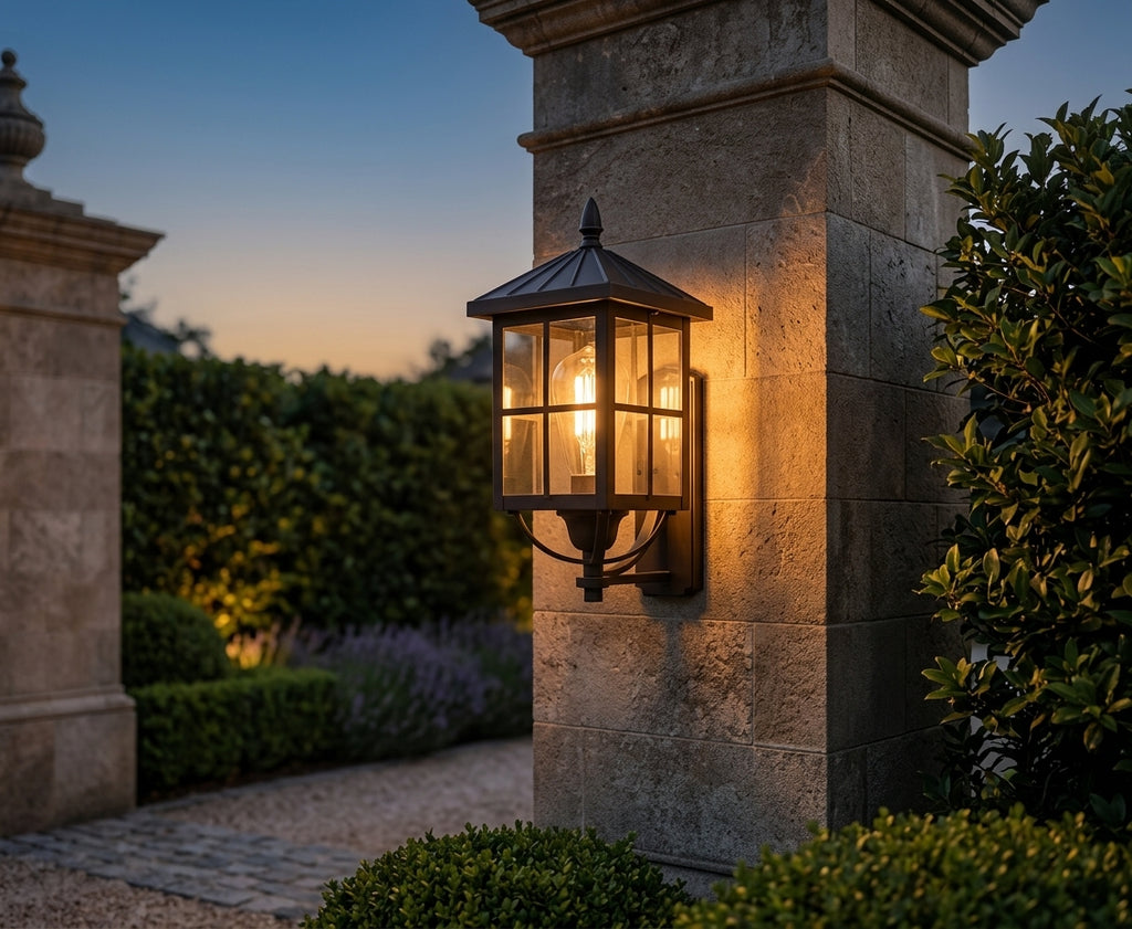 Lámpara de Pared Vintage Estilo Farol IP65 — Aluminio Acabado Latón Antiguo para Villa, Jardín y Pasillo Exterior