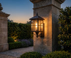 Lámpara de Pared Vintage Estilo Farol IP65 — Aluminio Acabado Latón Antiguo para Villa, Jardín y Pasillo Exterior