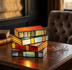 Lámpara de Libro Apilado con Vidrieras de Resina — Luz LED Decorativa para Mesita de Noche, Dormitorio, Lectura y Regalo