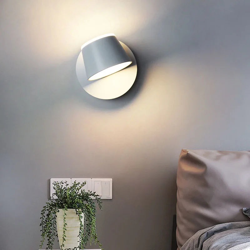 Lámpara de Pared LED Giratoria | Iluminación Moderna Ajustable