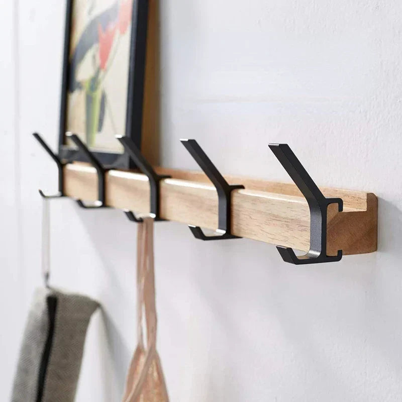 Perchero de Pared Nórdico | Ganchos Dobles Ajustables en Negro y Acabado Madera