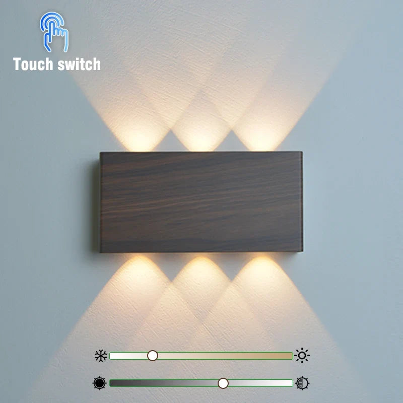 Lámpara de Pared Recargable LumiBlock | Diseño Minimalista con Textura de Madera