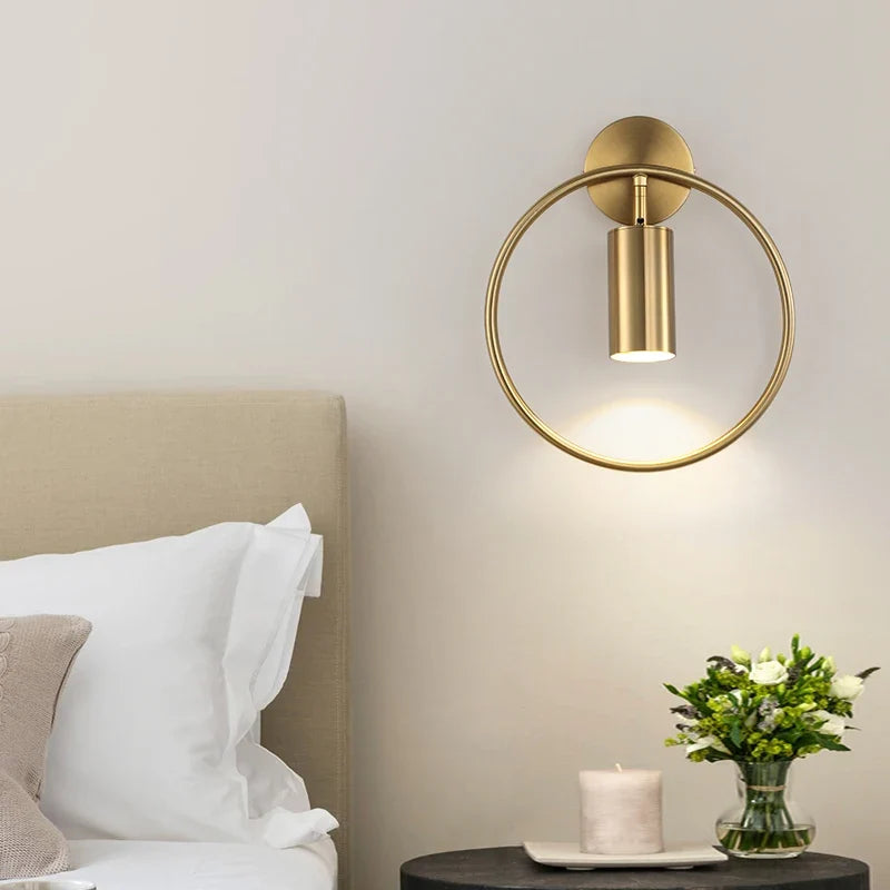 Lámpara de Pared Halo | Diseño Minimalista Nórdico en Oro