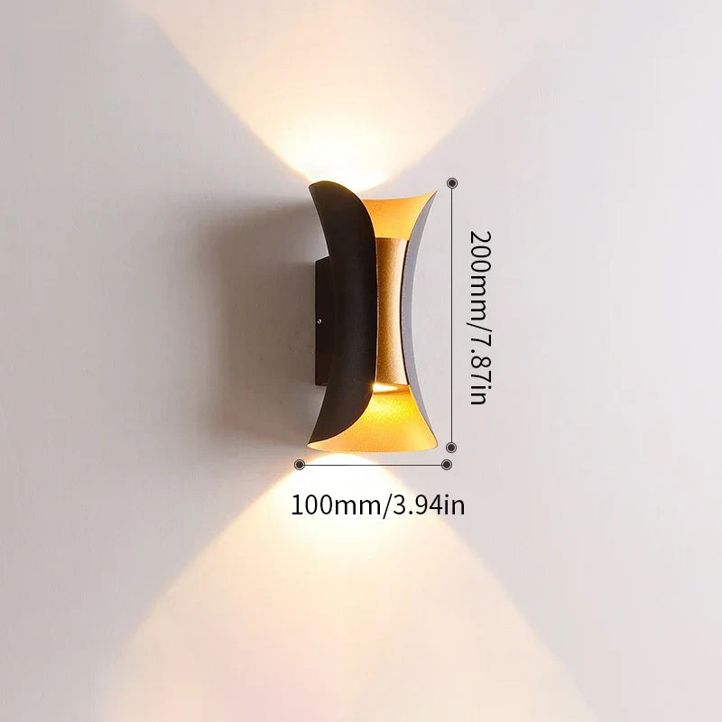 Lámpara de Pared Moderna Negra y Dorada | Lámpara LED Impermeable de Luz Ascendente y Descendente