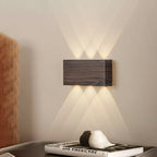 Lámpara de Pared Recargable LumiBlock | Diseño Minimalista con Textura de Madera