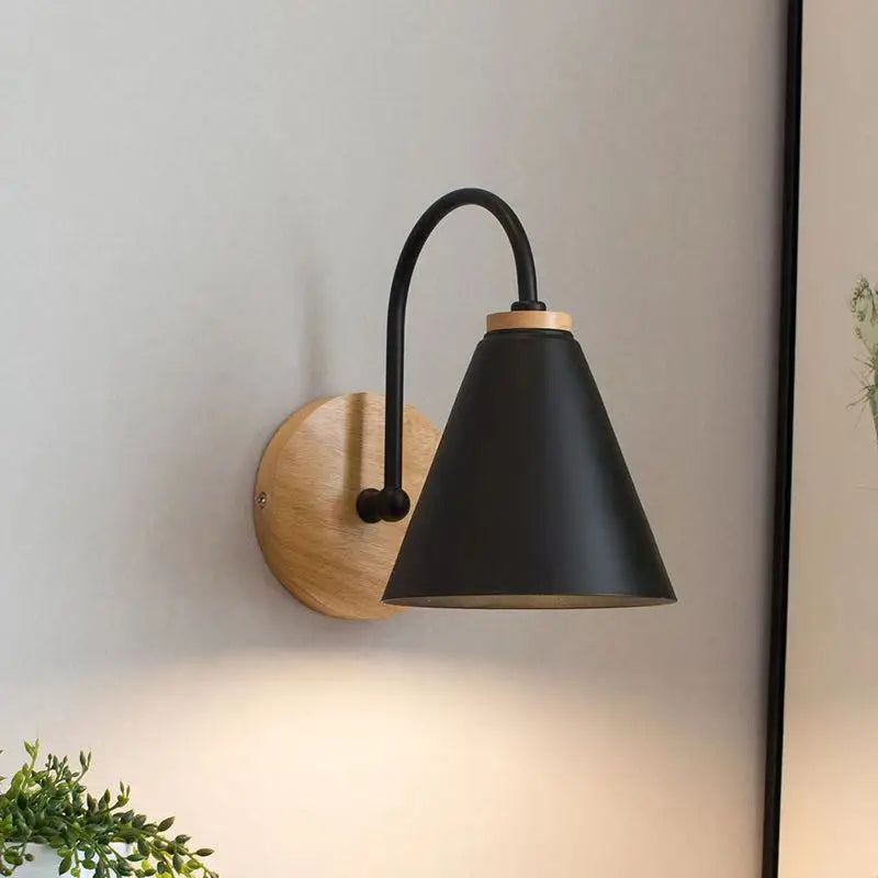 Nordic Beam | Lámpara de pared escandinava de madera y hierro