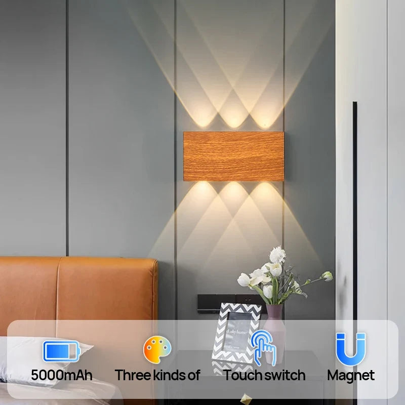 Lámpara de Pared Recargable LumiBlock | Diseño Minimalista con Textura de Madera
