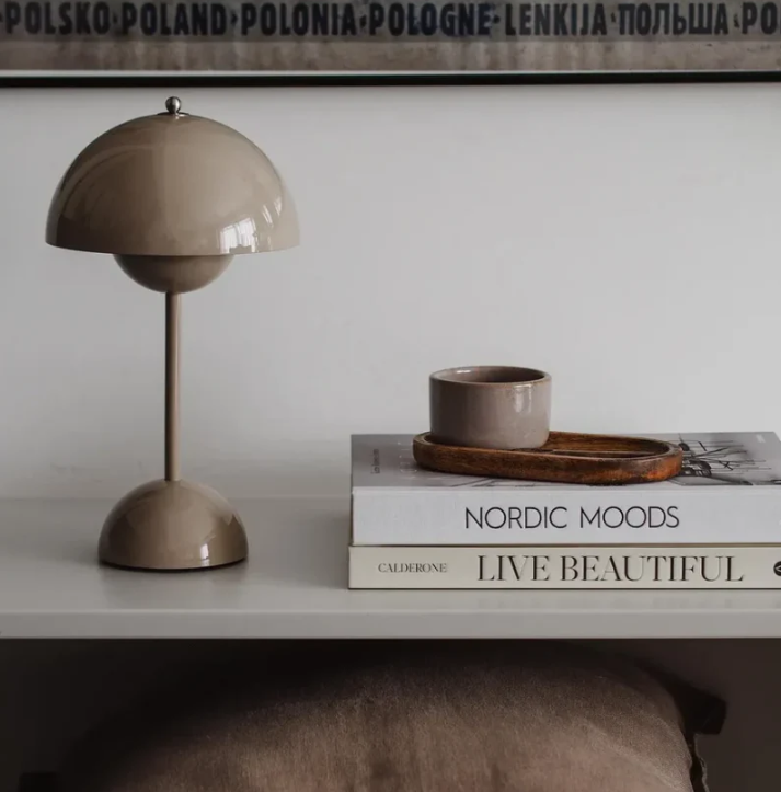 Lámpara de Mesa Modern Touch | Diseño Escandinavo