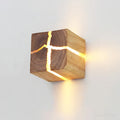 Luz de Pared WoodAura | Diseño de Resina y Madera Maciza Tallada a Mano