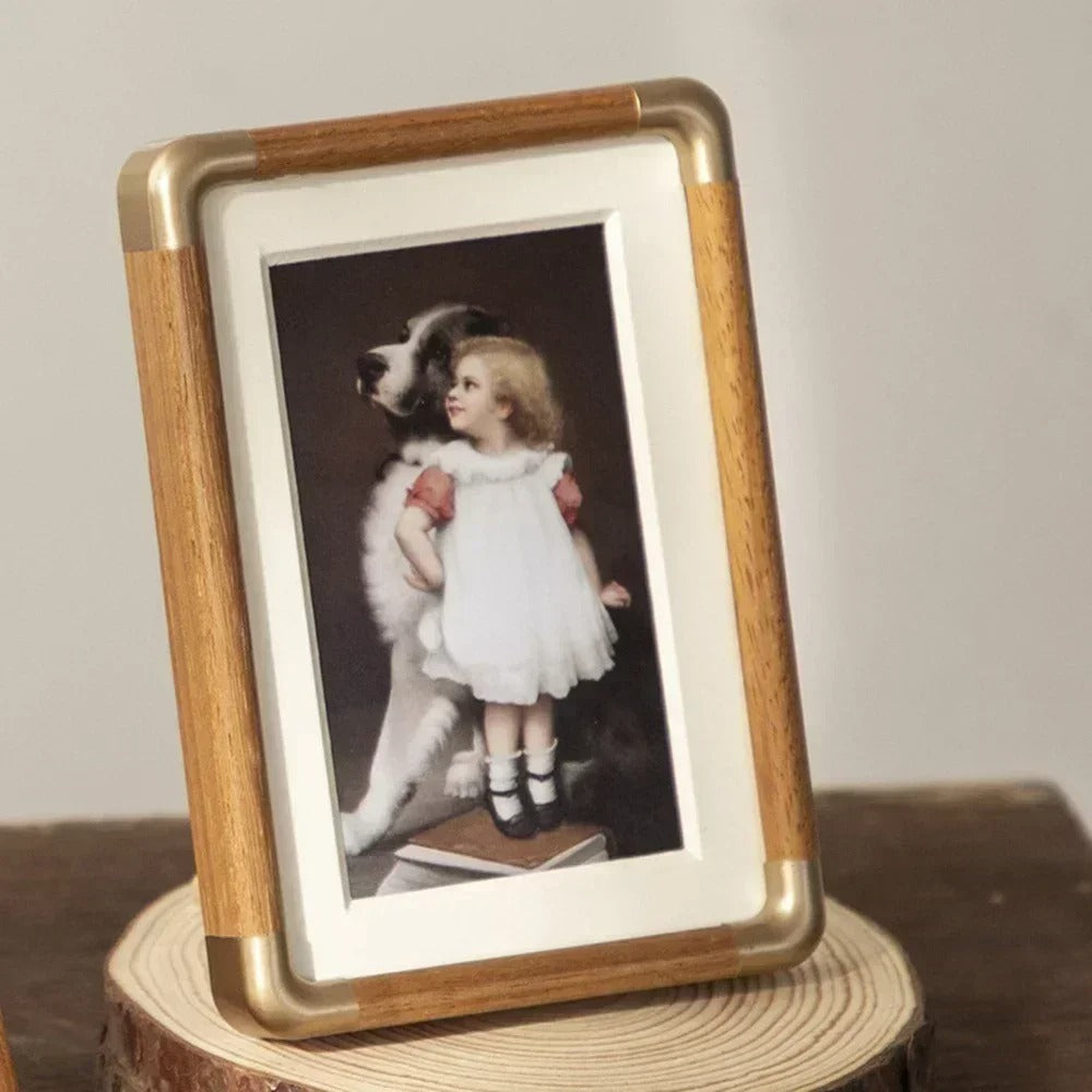 Marco de fotos de mesa Brooks | Diseño antiguo de madera y latón